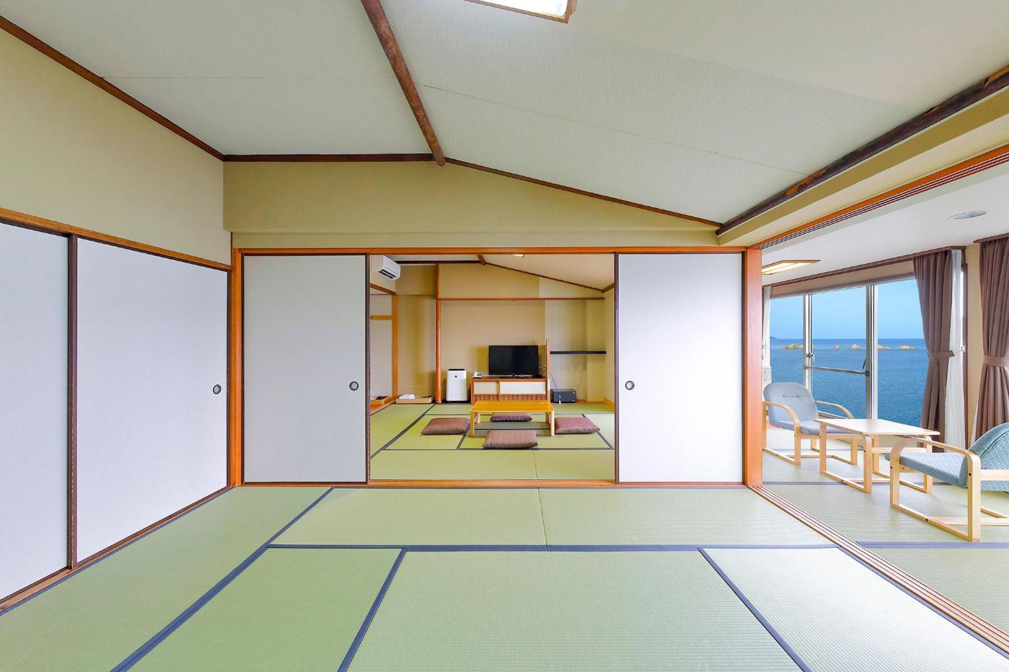 מלון Ooedo Onsen Monogatari Nanki קושימוטו מראה חיצוני תמונה